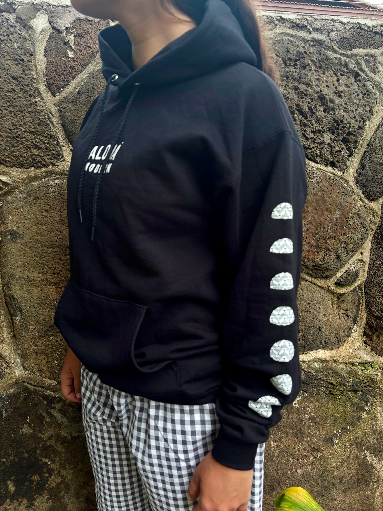 Helu Pō Hoodie
